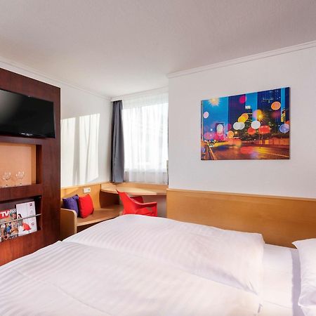 Ibis Kassel Melsungen Hotel Bagian luar foto