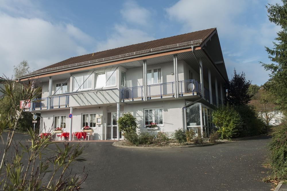 Ibis Kassel Melsungen Hotel Bagian luar foto